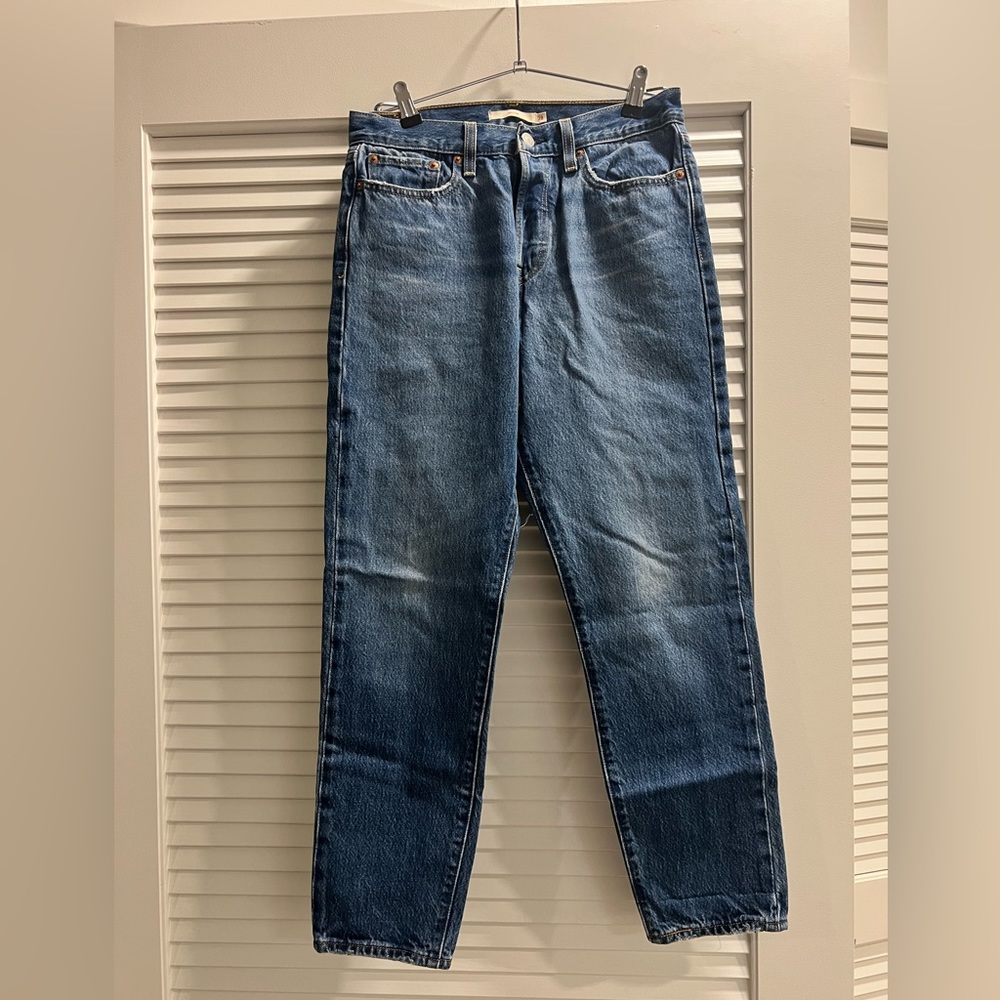 Levi’s wedgie Jeans size 28 blue